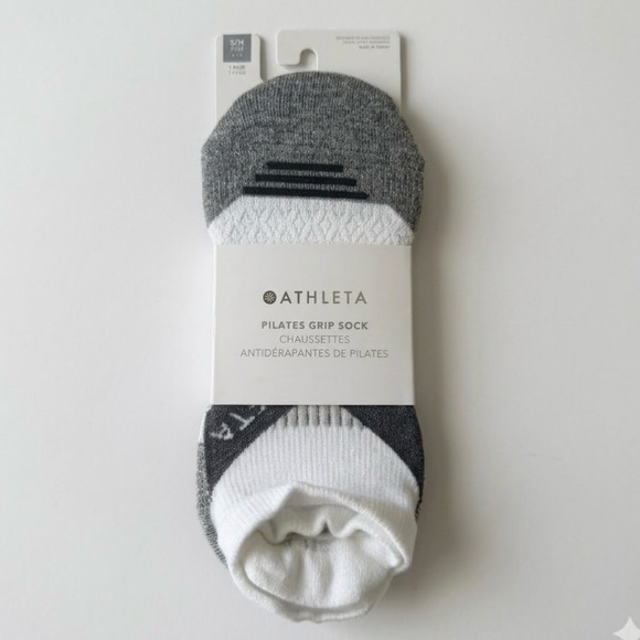 Athleta Accessories - Athleta Women’s Pilates Grip No-Show Socks - Gray & White